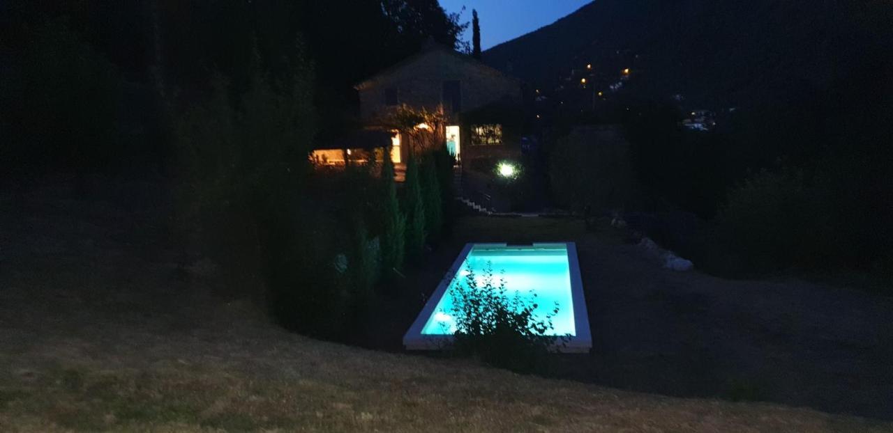 ניונס Le Ptit Cottage מראה חיצוני תמונה